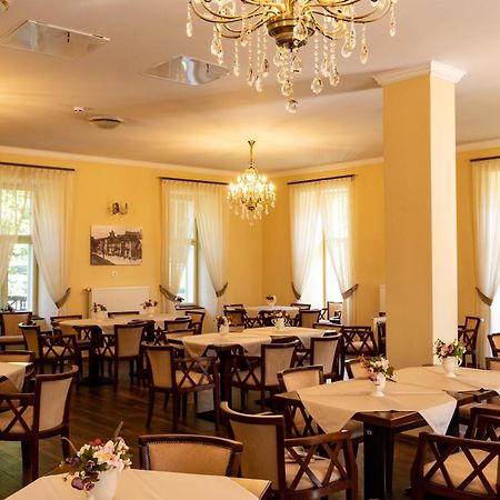 Hotel Melik à Borsec Extérieur photo