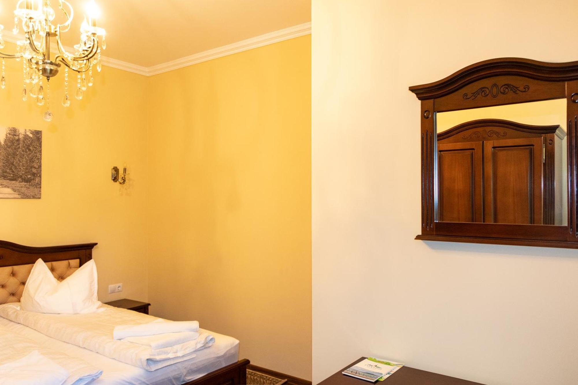 Hotel Melik à Borsec Extérieur photo