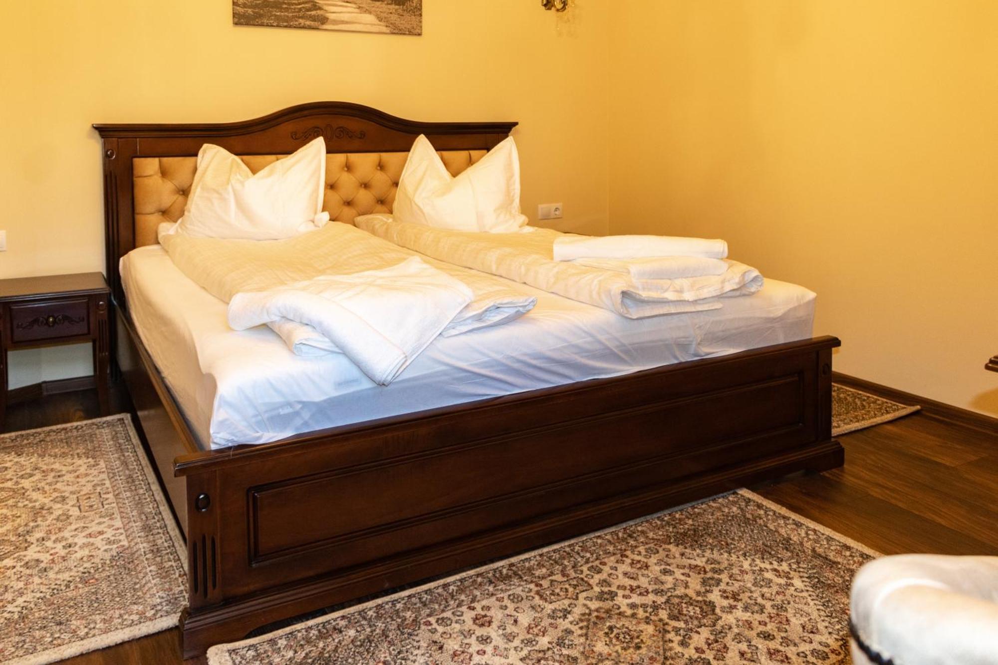 Hotel Melik à Borsec Extérieur photo