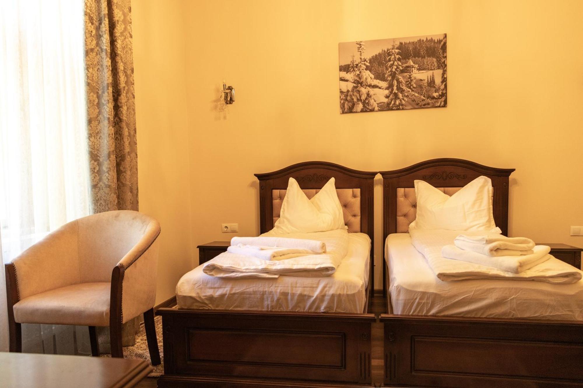 Hotel Melik à Borsec Extérieur photo
