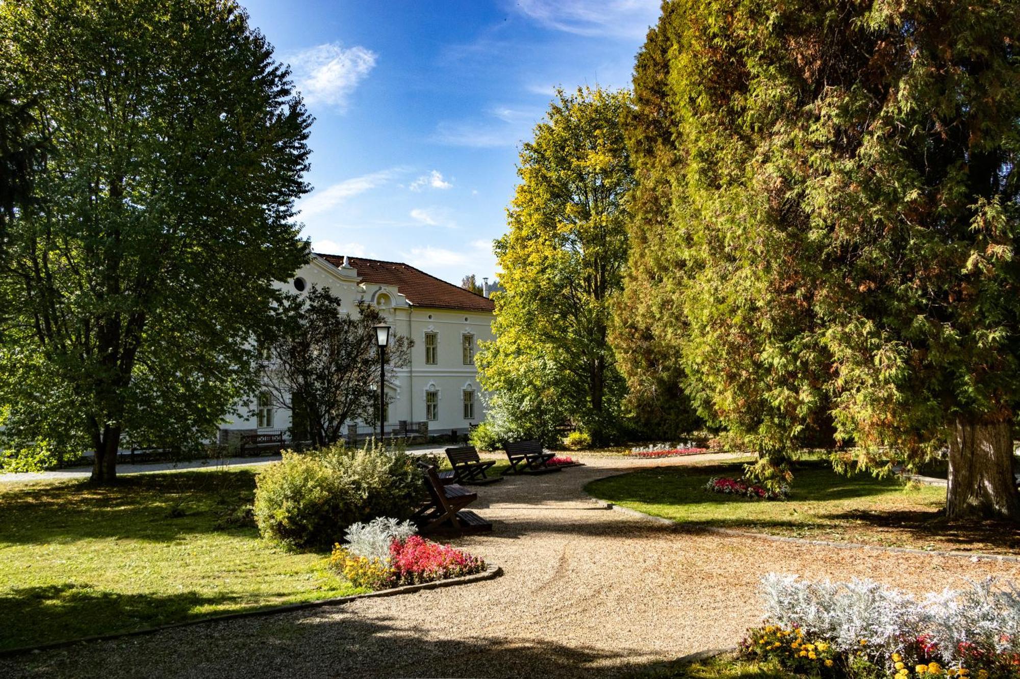 Hotel Melik à Borsec Extérieur photo